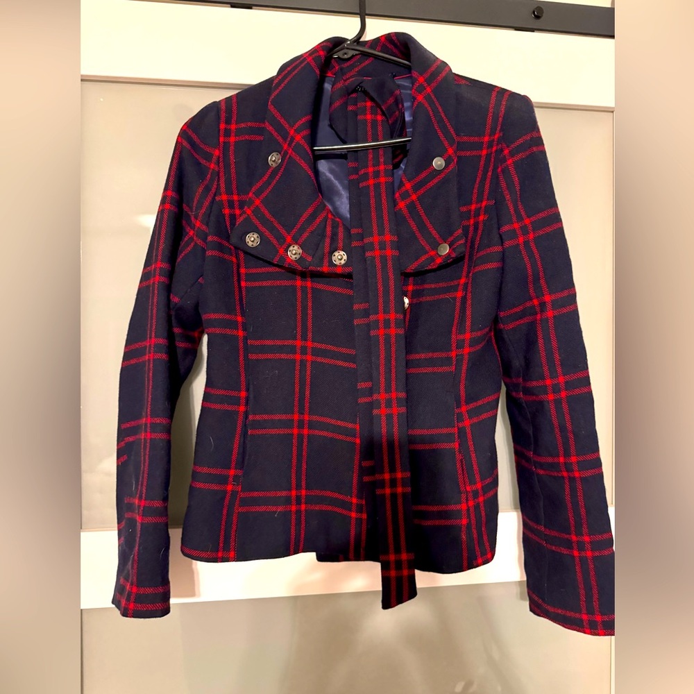 Women’s navy and red H&M jacket with belt